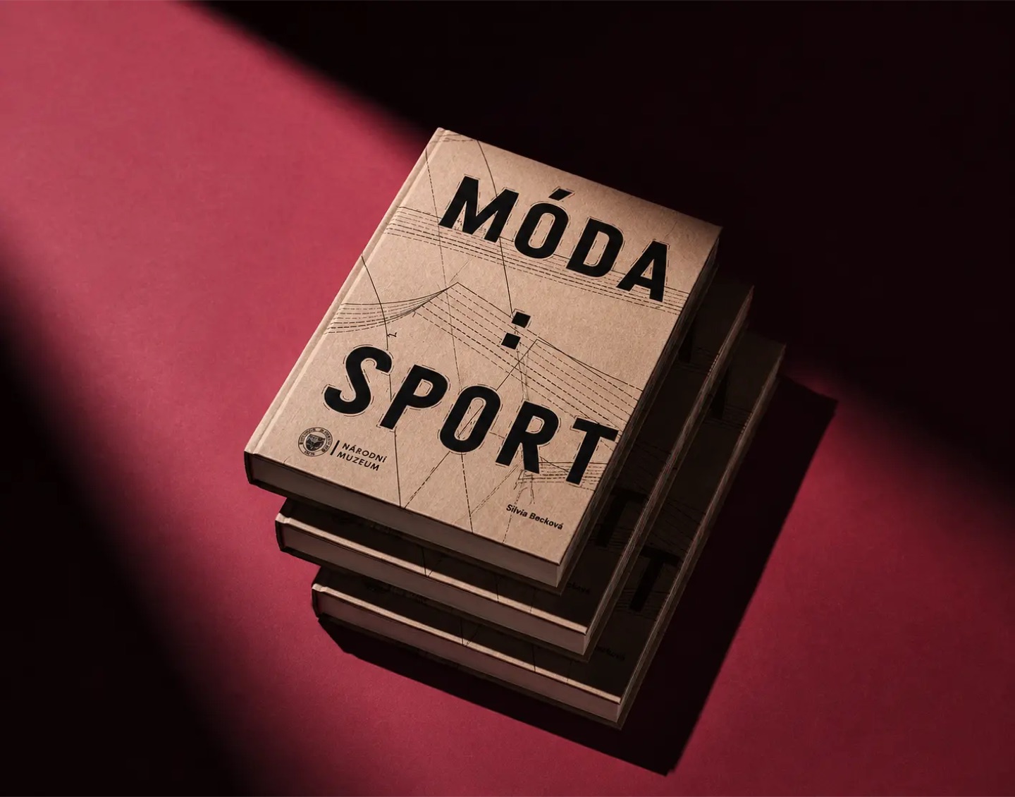 MODA : SPORT – ukázka knižní vazby (Národní muzeum)